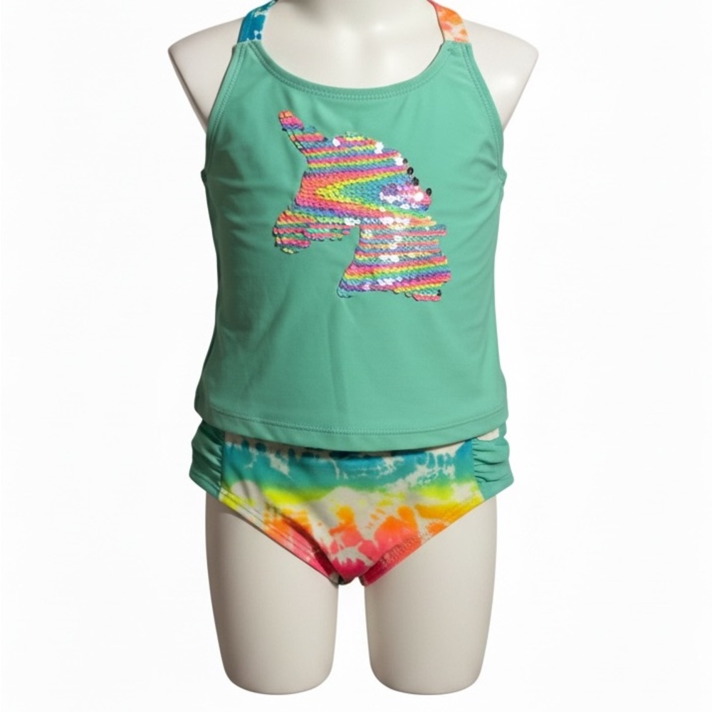 Beautiful swimwear for girls, available in sizes 5 to 10.
💲 Price: $16 each